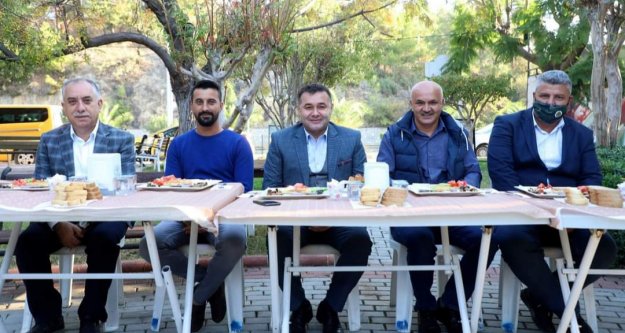 Başkan Yücel esnafla buluştu