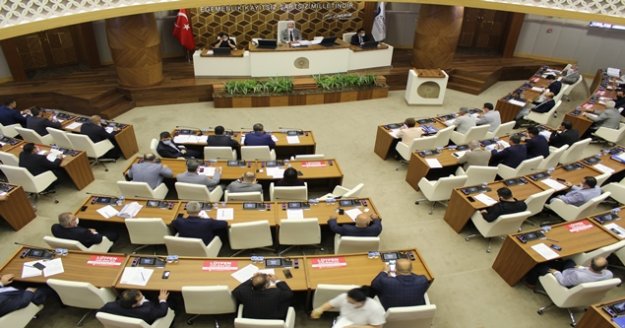 Büyükşehir Meclisi'nin gündemi Başkan Böcek oldu