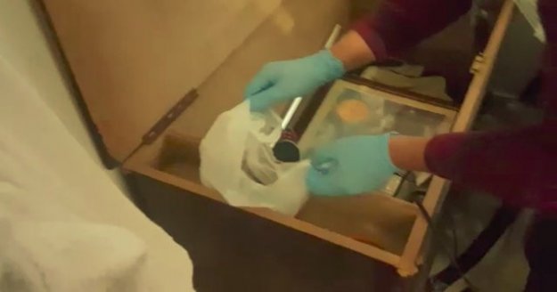 Uyuşturucu çeyiz sandığından çıktı