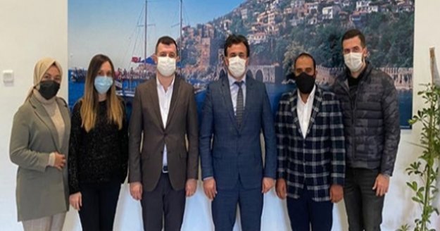 AK Gençlik ziyaret turunda