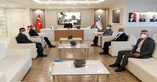 Böcek'ten projelerin hızla tamamlanması talimatı