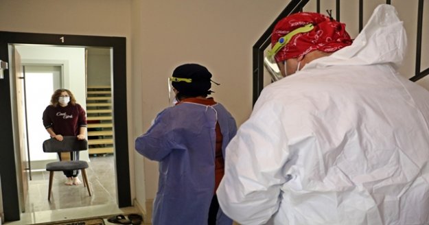 Covid-19 hastalarından filyasyon ekiplerine motivasyon artıran ‘pasta ve börek’ daveti