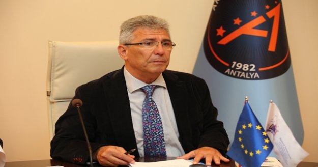 Friedrich Ebert Vakfı’nın Türk eski bursiyerleri AB Büyükelçisi ile buluşacak