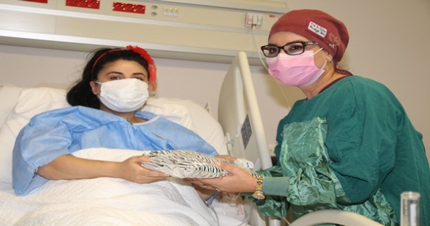 Hamileyken Covid-19’a yakalanan genç anne: "İnsan nefes için yalvarır mı, nefes için yalvarıyorsunuz”