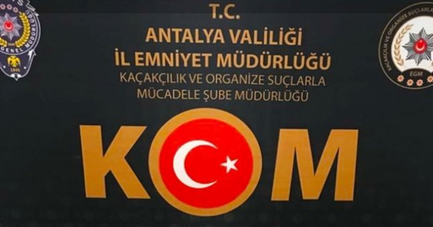 Kot pantolonla sevkiyatı yapılan sahte dolarlar piyasaya sürülmeden yakalandı