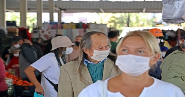"Saatim geldi" deyip kaçan yaşlılar pazarcı esnafını kara kara düşündürüyor