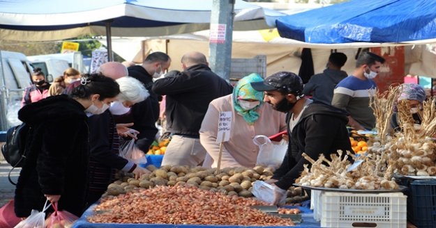 Vaka artışının devam ettiği Antalya'da pazar yoğunluğu