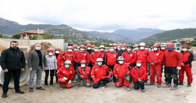Alanya Belediyesi ve AKUT  afetler için gönüllü ekipler yetiştiriyor!