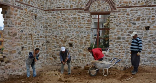 Alanya Gülevşen Camii'nin ana duvarları tamamlandı