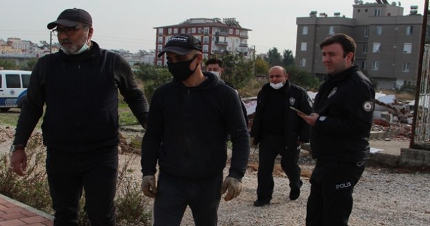 Antalya'da güpegündüz kablo hırsızlığı pes dedirtti