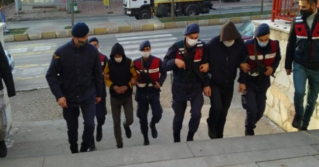 Antalya'da uyuşturucu şebekesine darbe: 8 tutuklama