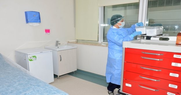 Antalya’ya sağlık çalışanları için 25 bin 880 adet aşı geldi