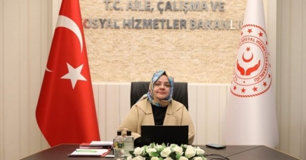 Bakan Selçuk, 4'ü kanser olmak üzere 14 ilacı daha geri ödeme listesine aldıklarını açıkladı