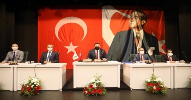 Başkan Yücel'den ilk mecliste müjde!