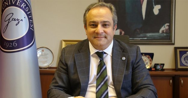 'Hedefimiz 1 hafta içerisinde sağlık çalışanlarının ilk doz aşısını tamamlamak'