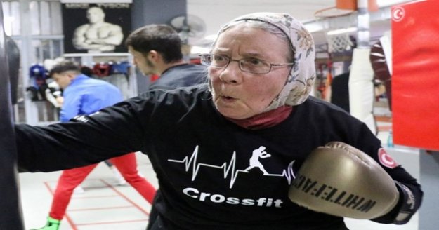 Süper nine tüm boksörlere meydan okuyor