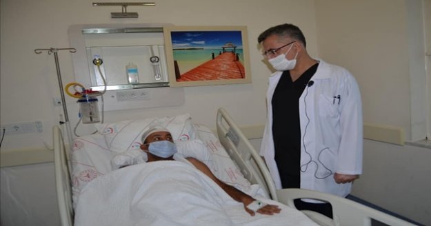 Alanya'da yürümede güçlük şikayeti bulunan sağlık çalışanın beyninde tümör tespit edildi!