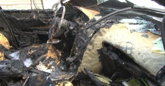 Antalya'da seyir halindeki otomobil alev alev yandı