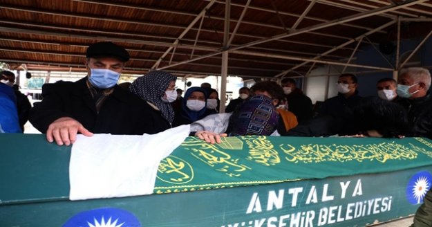 Doktor kocası tarafından öldürülen diyetisyene son görev