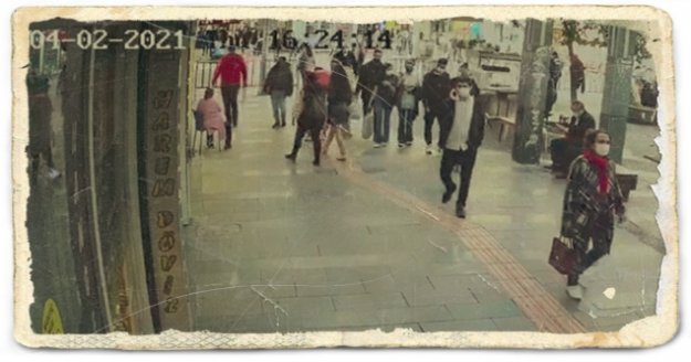 Eşi ve çocuğuyla yürüyen kadına taciz iddiası ortalığı karıştırdı