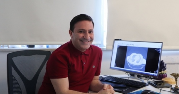 Profesörden korkutan korona açıklaması: 'Virüs düşünen bir organizma gibi davranıyor'