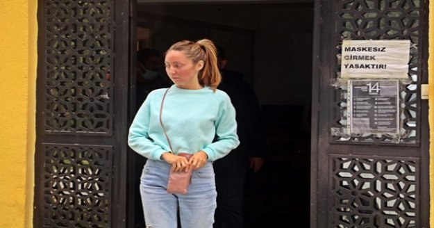 Rus turiste silah göstererek telefonunu gasp eden 4 kişi tutuklandı