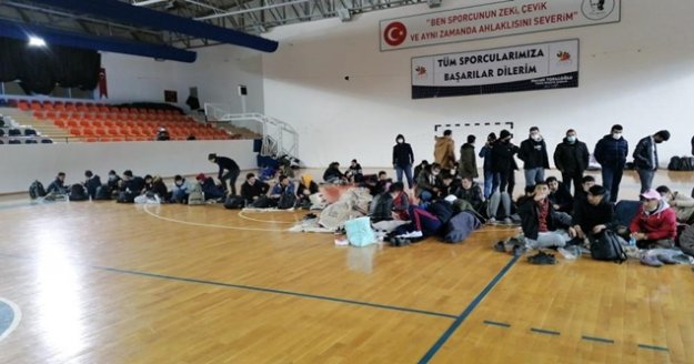 Antalya'da insan kaçakçılığı iddiasına 11 tutuklama