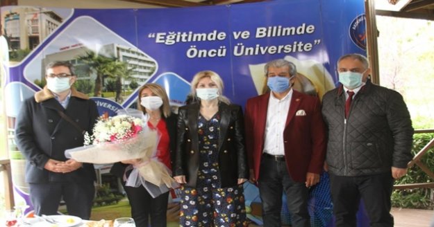 AÜ Rektörü Özlenen Özkan: "Yeni normalleşme süreci ile iyi olacağız"