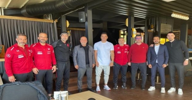 Başkan Çavuşoğlu, Kafkas ve ekibini ziyaret etti