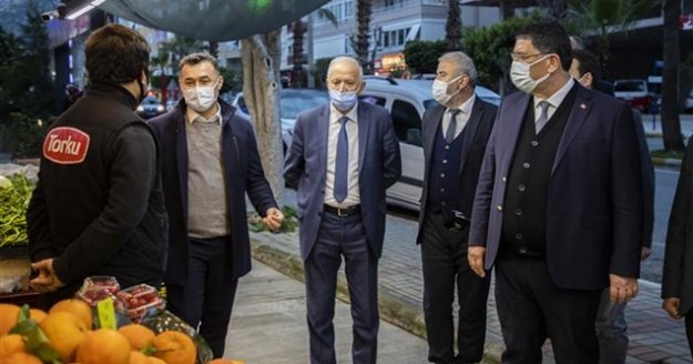 Başkan Yücel Alanya esnafının taleplerini dinledi