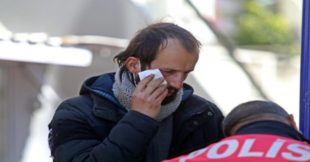 Dayak yediğine gülen bimekan şahsı yüzünden bıçakladı