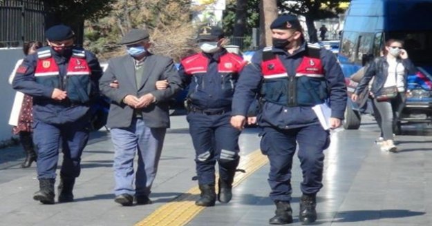 Minibüste 77 yaşındaki adamdan 16 yaşındaki genç kıza taciz iddiası