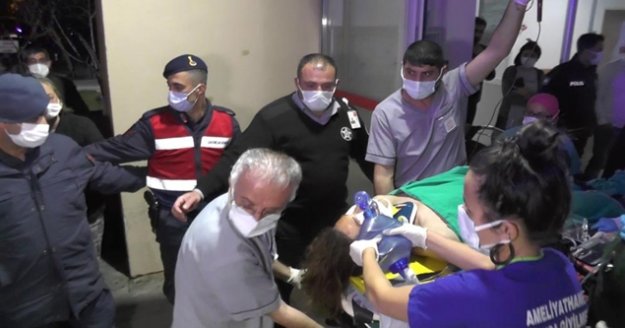 Otomobilin motosiklete çarptığı kazada can pazarı