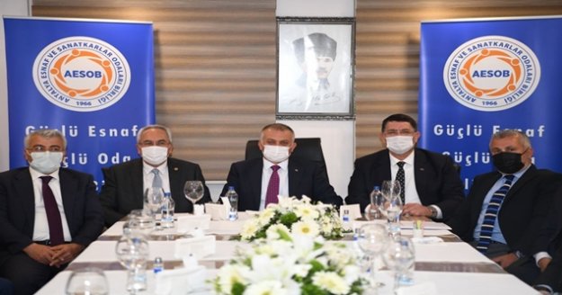 Vali Yazıcı, sezon öncesi esnaf odası başkanlarıyla bir araya geldi