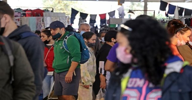 Yüksek riskli Antalya’nın kapalı semt pazarında endişelendiren görüntü