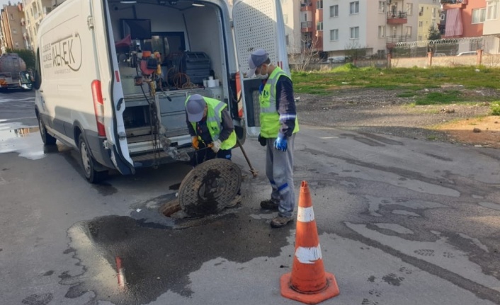 14 bin 600 adet kanalizasyon bağlantısının temizliği yapılıyor