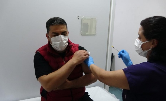 Antalya’da aşı olmak istemeyenler için 35 ikna ekibi kuruldu
