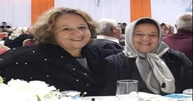 Aynı gün Korona virüsten ölen ikiz kız kardeşler yan yana defnedildi