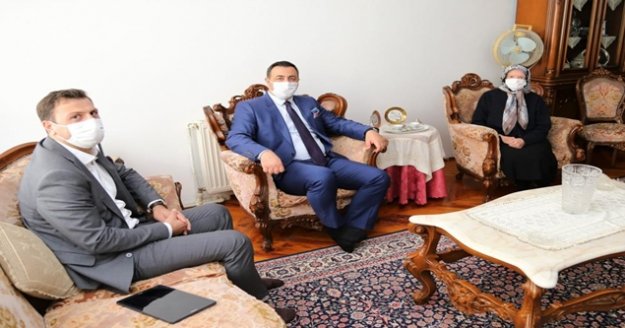 Rektör Kalan, üniversiteye cami yaptıran hayırseverle görüştü