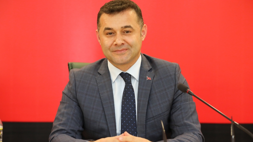 Yücel'den 23 Nisan mesajı