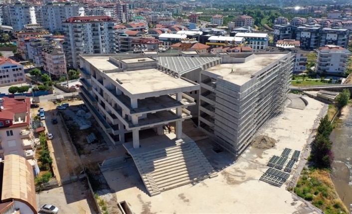 Alanya Belediyesi hizmet binası inşaatında çalışmalar hızlandı