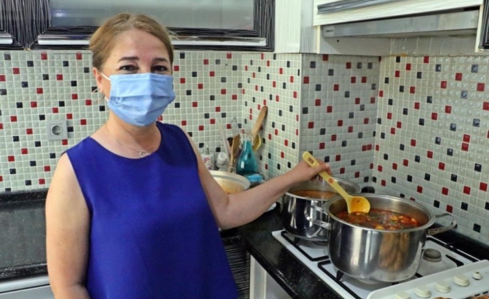 Bu mahallede her gün bir kadın 'Komşuluk' için 30 kişilik yemek yapıyor
