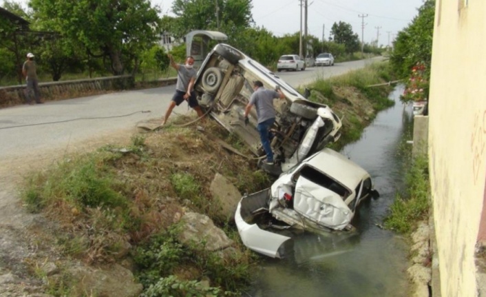 Kaza yapan araçlar sulama kanalına uçtu: 3 yaralı var