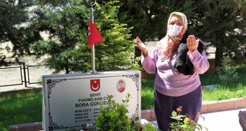 Şehit annesi duygulandırdı: "Geride 3 oğlum var, vatanım için onları da veririm"