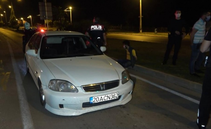 Uygulamadan kaçan alkollü sürücü ortalığı birbirine kattı, aracın içi tekel bayilerini aratmadı