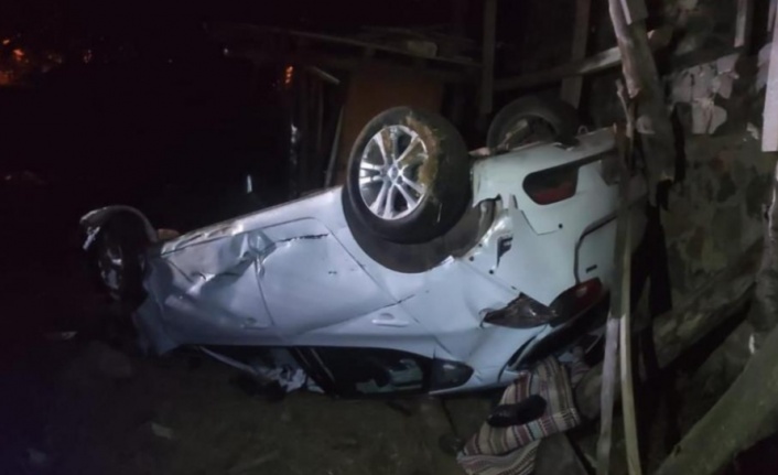 Yoldan çıkan otomobil takla attı: 1 ölü, 2 yaralı var