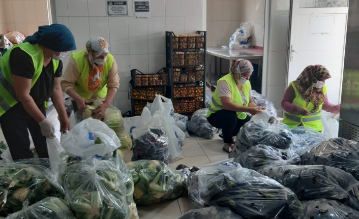 Yücel'den sonra Böcek'te üreticinin ürününe el attı