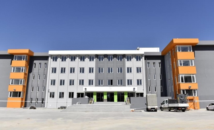 Başkan Bahar’dan gençlere ve velilere çağrı : “OSB Teknik Koleji’ne bekliyoruz”