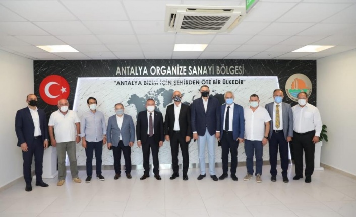 Başkan Böcek OSB Başkanı Ali Bahar’la bir araya geldi