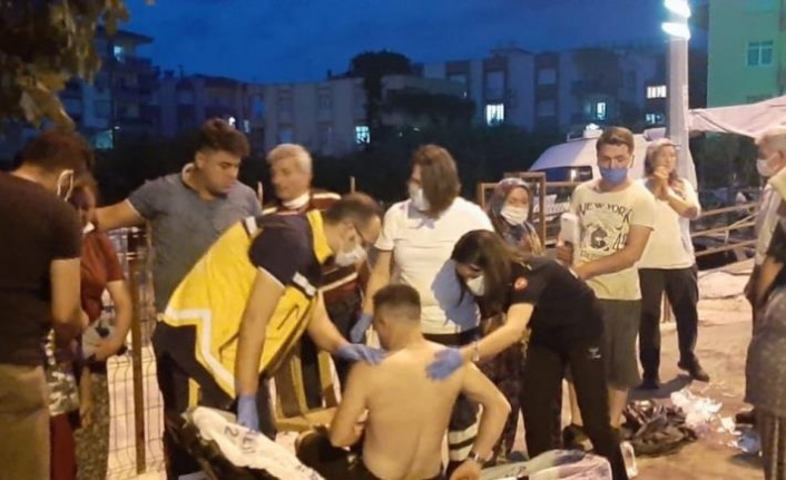 Bıçaklı kavgada eski damat yaralandı